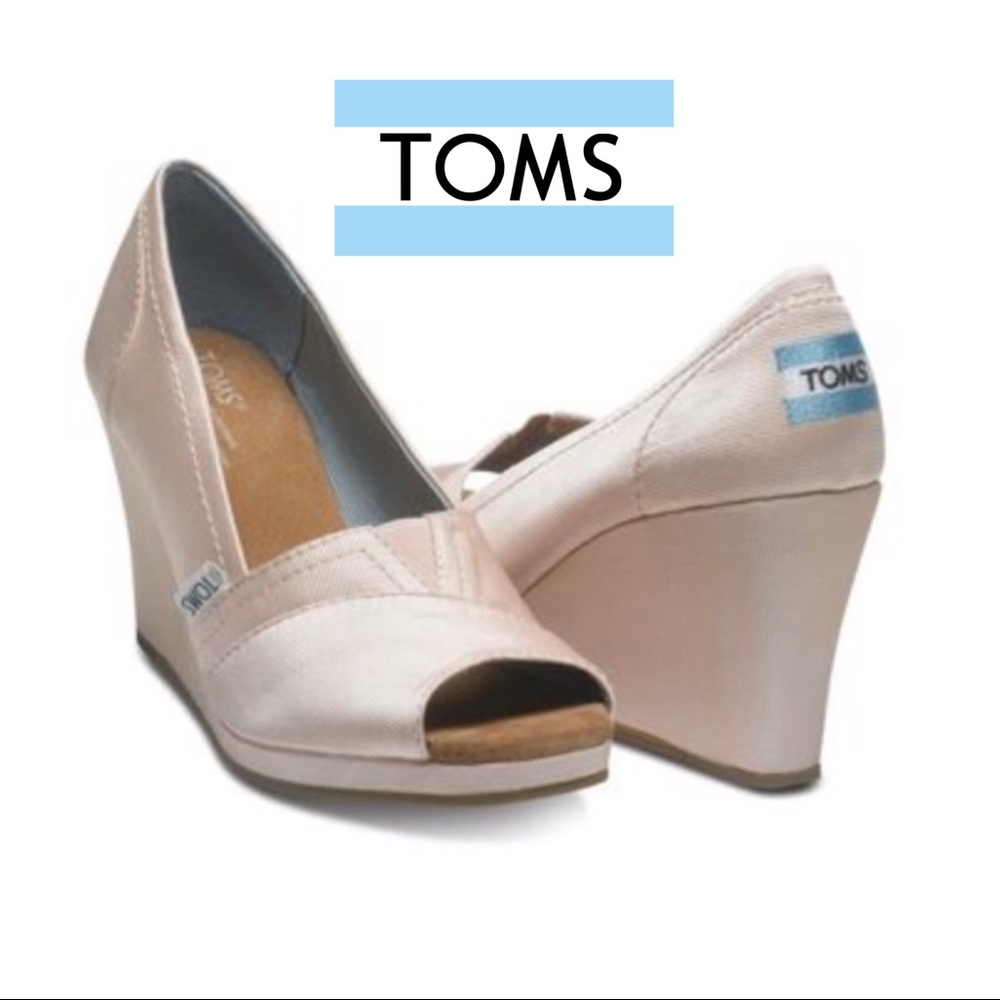 TOMS Light Pink Petal Wedge heels women shoes size 8.5W Preppy & Comfortable